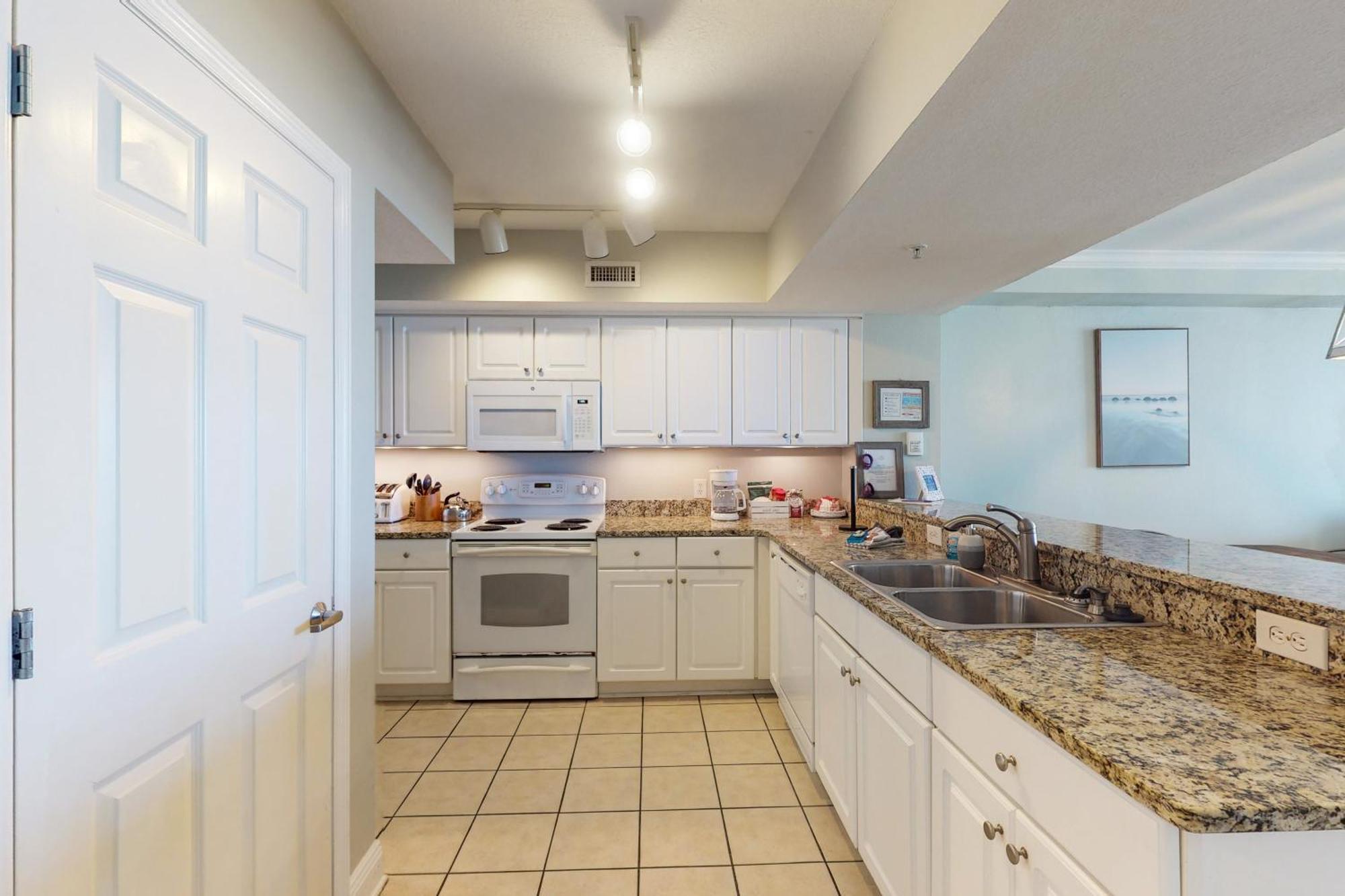 Emerald 430 Apartment